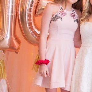 B. Darlin Juniors pink dress size 3/4